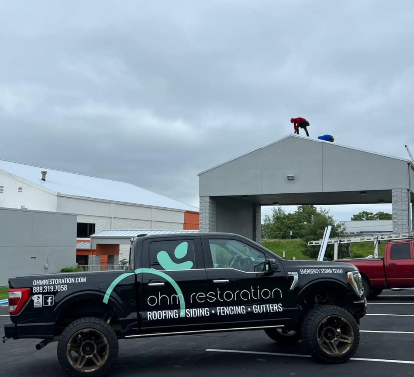 Emergency roof tarping by Ohm Restoration Springfield MO